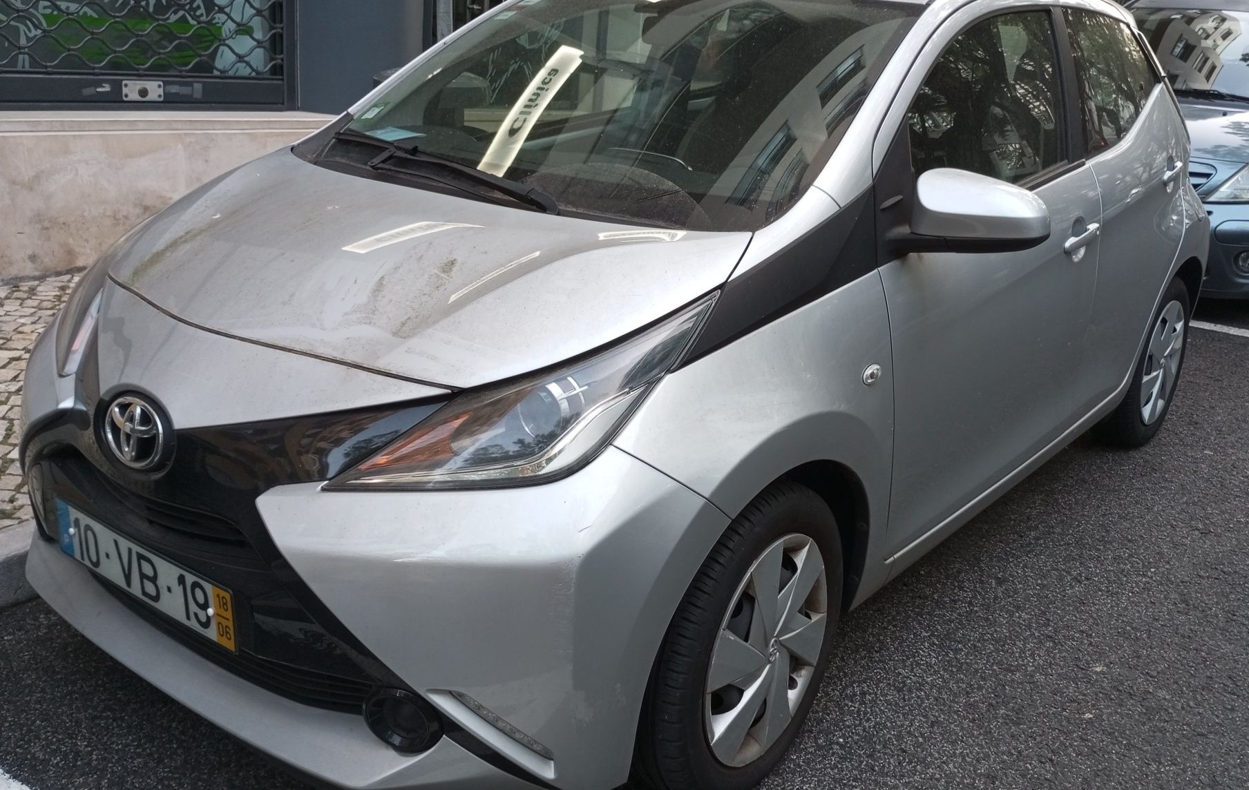 Vendo Toyota Aygo quase novo