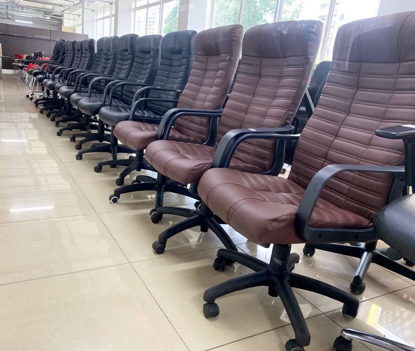 РАСПРОДАЖА офисной мебели  стулья кресла комьютерные
