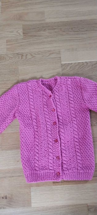 Sweterek dla dziewczynki, rozm. 98, stan bdb