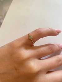 Золотое кольцо с брильянтовой крошкой