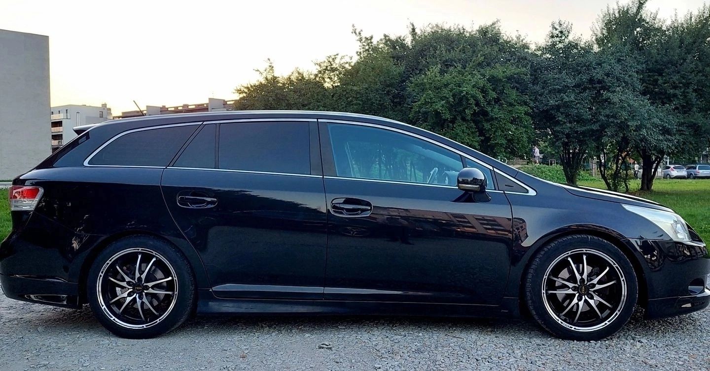 Toyota Avensis 2.0 Combi