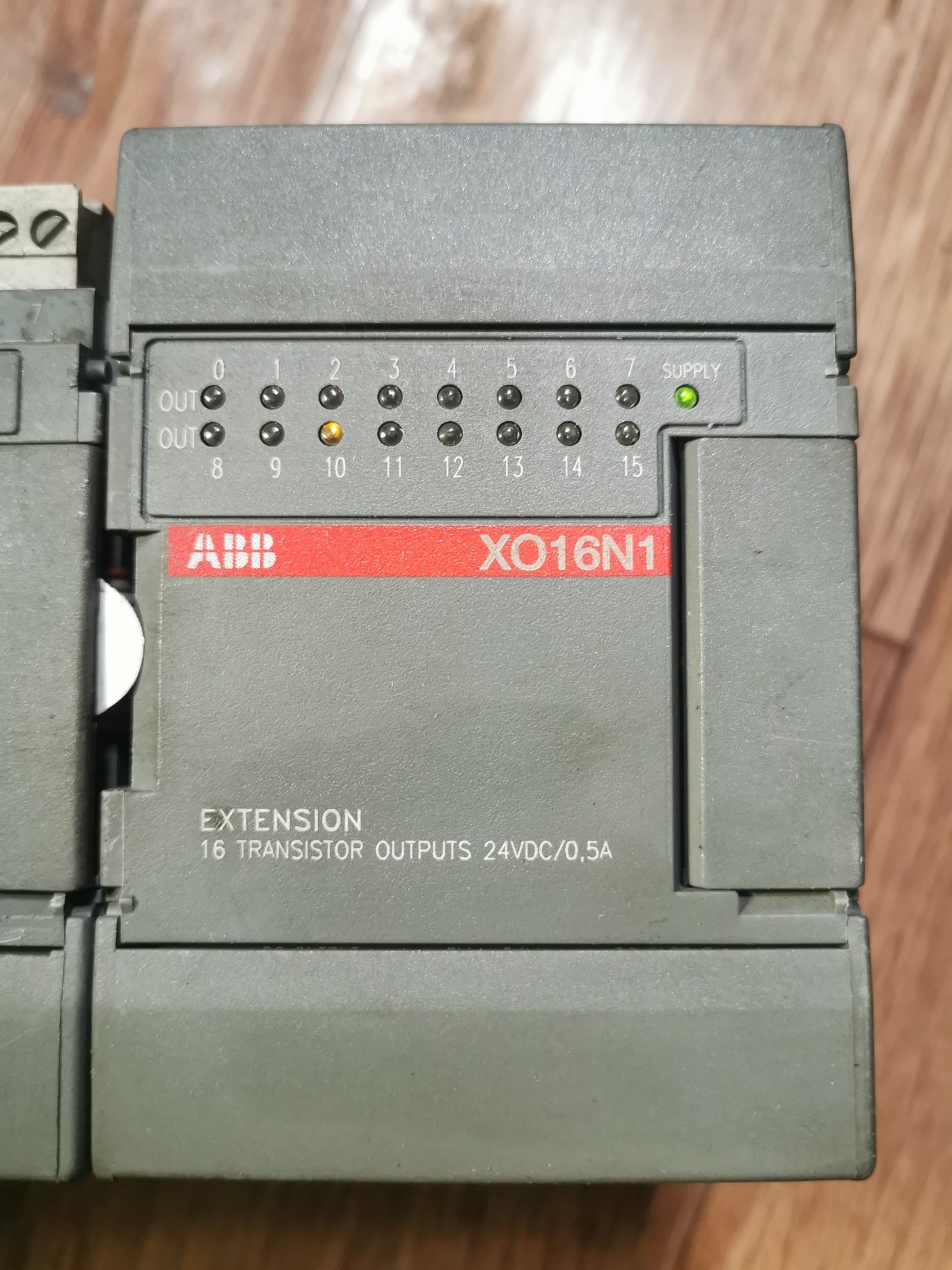ABB XO16N1 модуль расширения 16 transistor outputs 24vdc