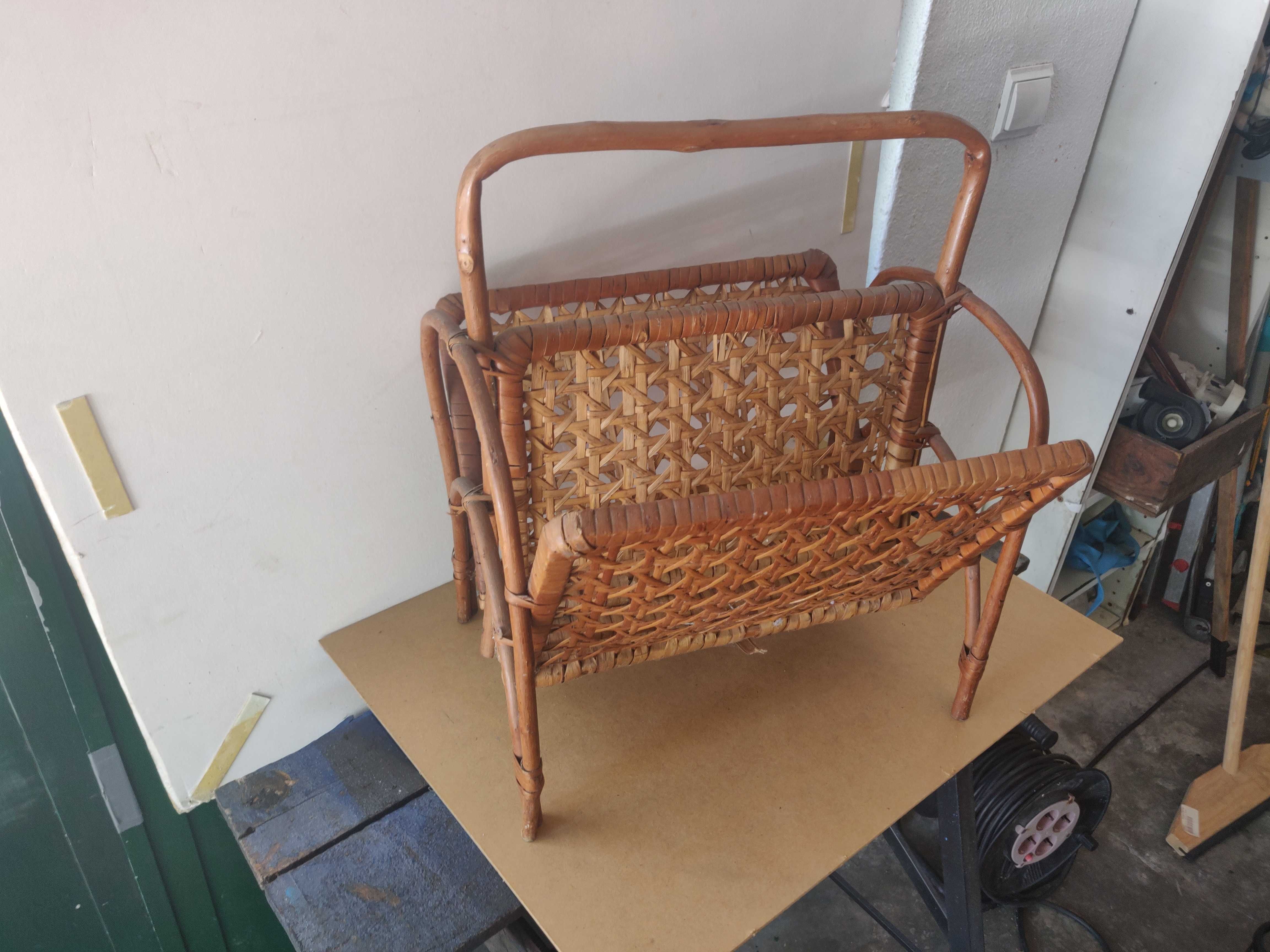 Sapateira em madeira