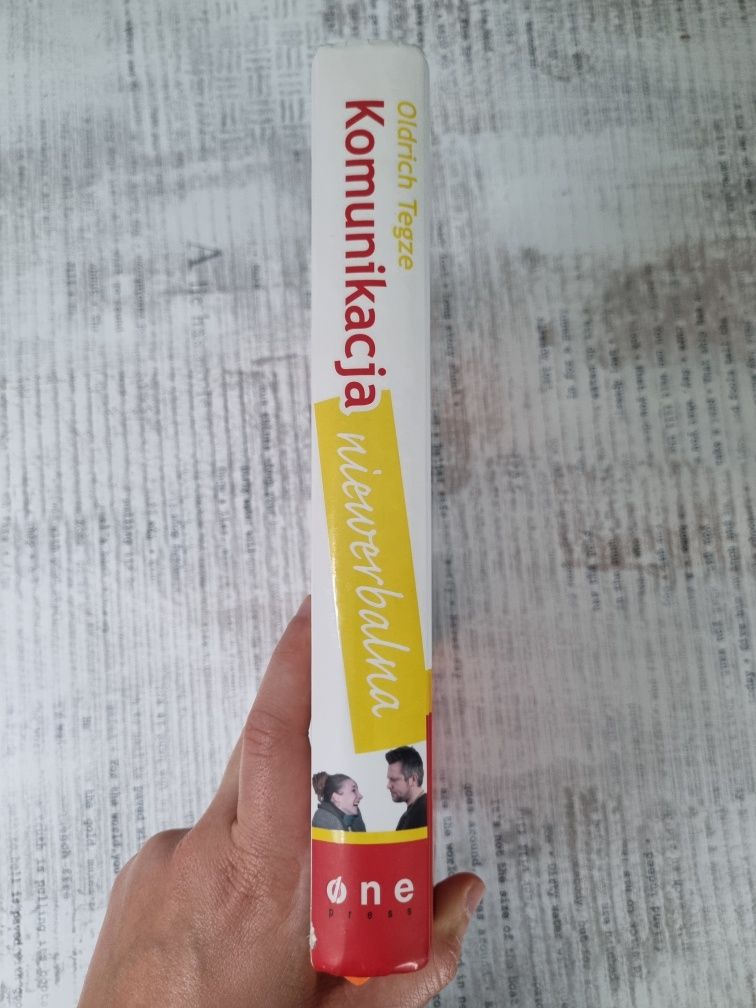 Komunikacja niewerbalna Oldrich Tegze