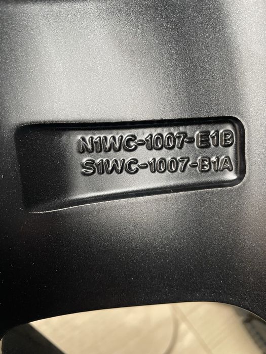 Диски Ford Ranger, VW Amarok R18 оригінал з зимовими шинами