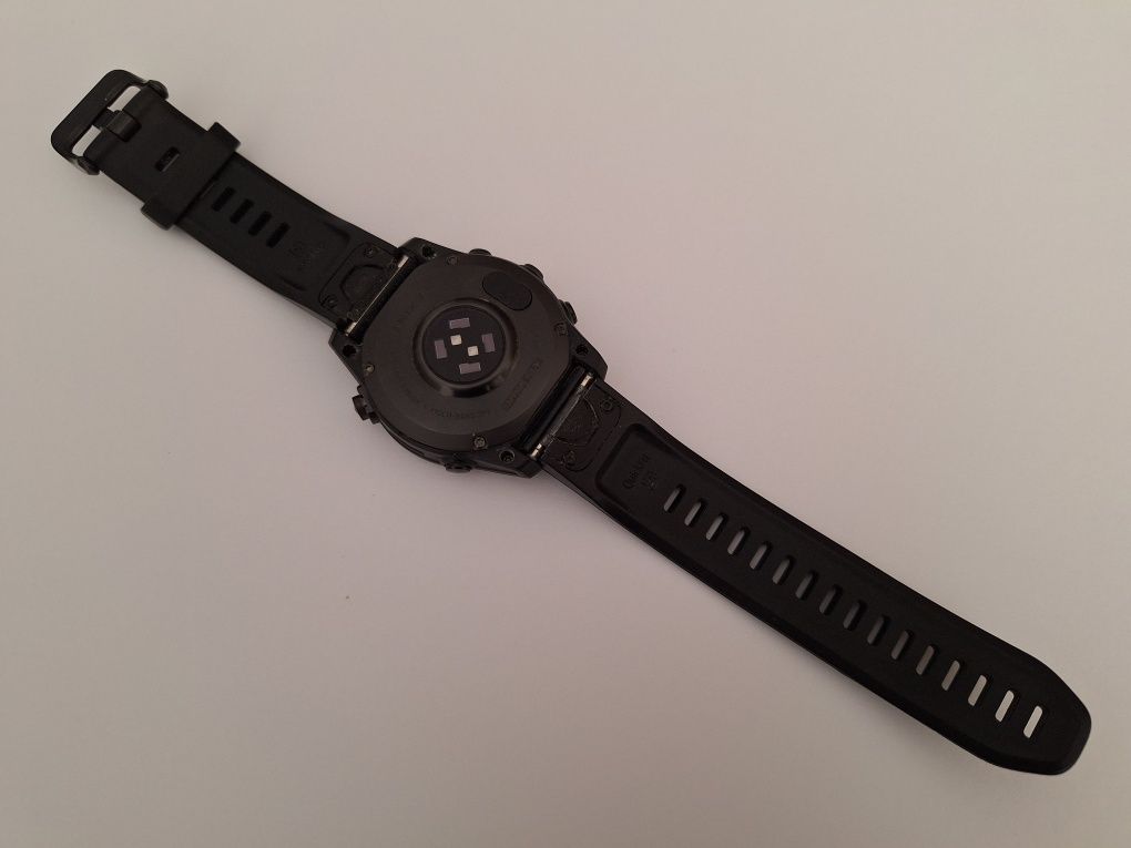 Garmin fenix 7s sapphire solar com garantia.