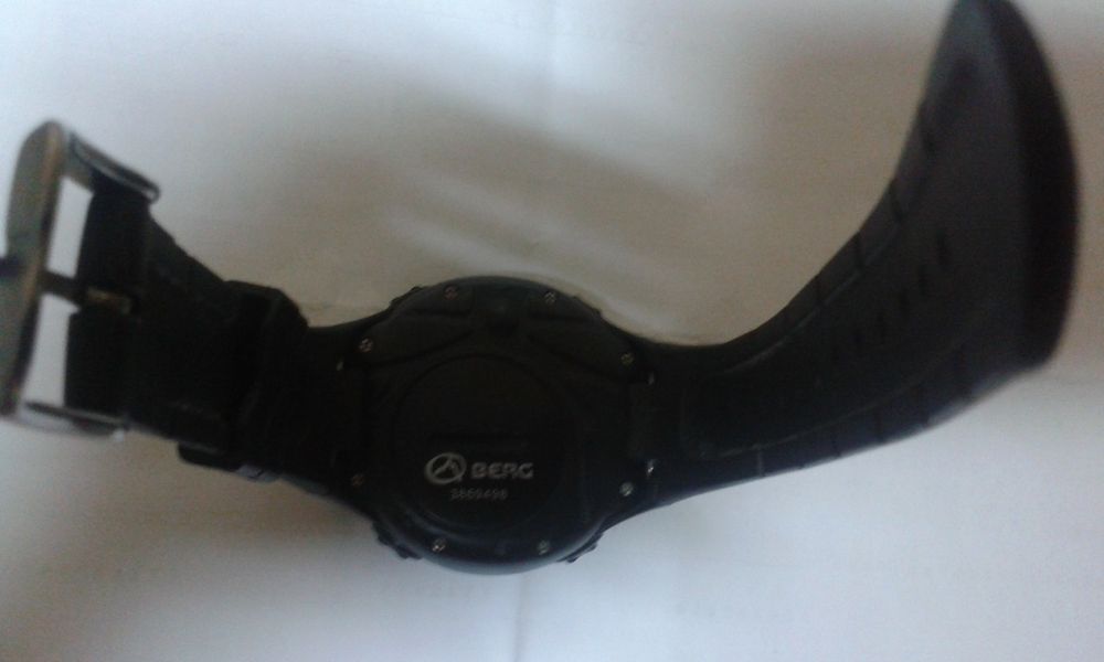 Relógio digital BERG