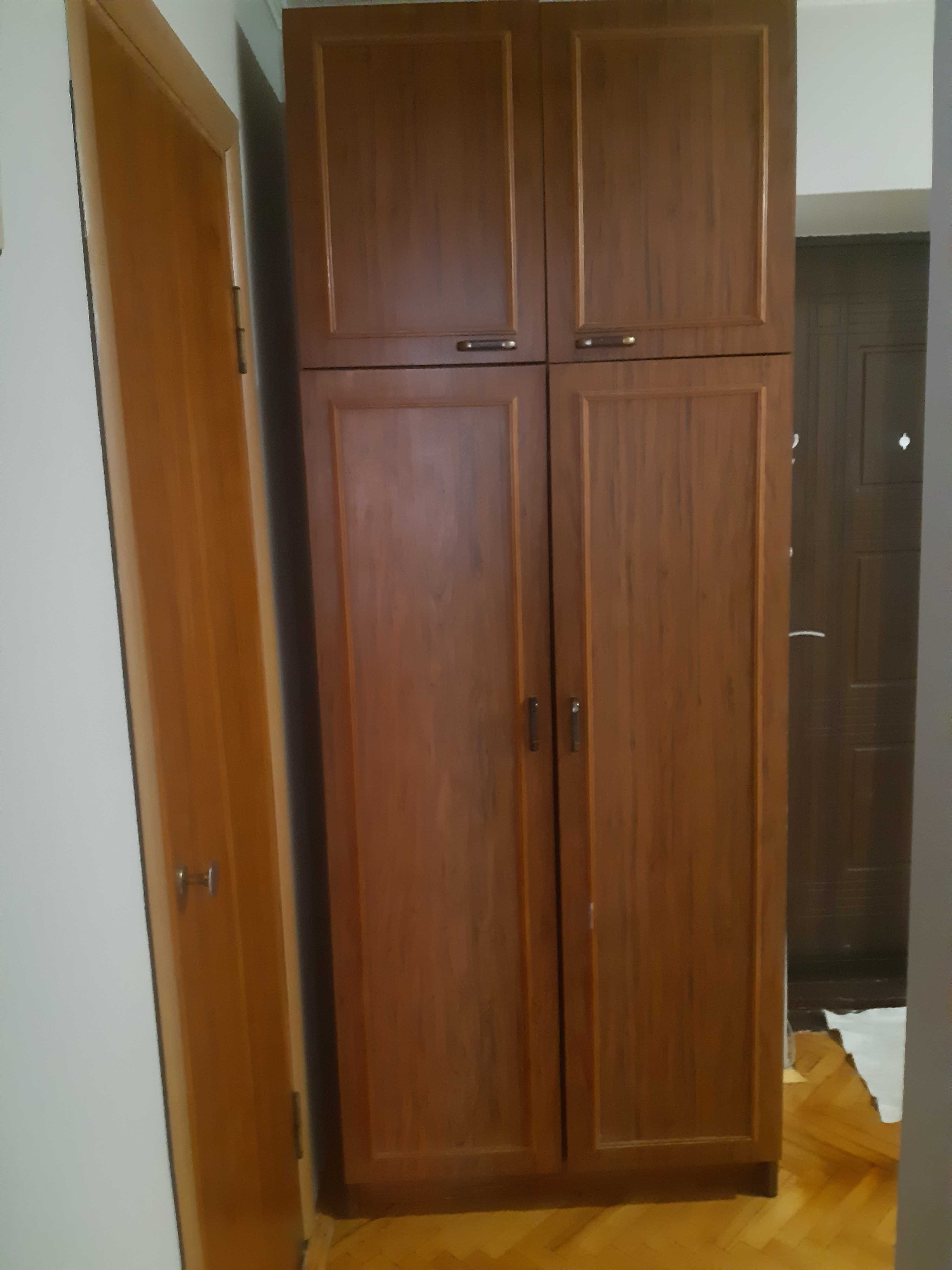 Стінка у вітальню