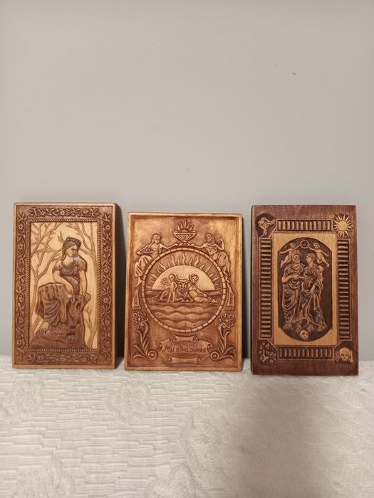 Резные картины по дереву