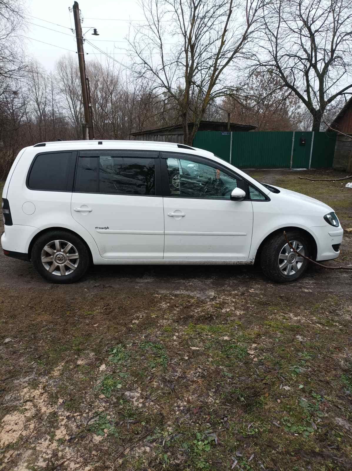 Volkswagen Touran 2009 1,4 AT