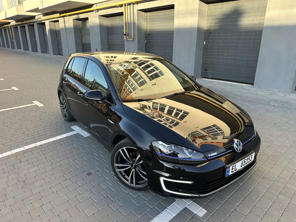 Volkswagen e-Golf 24.2kw 2015 рік Рідна Фарба