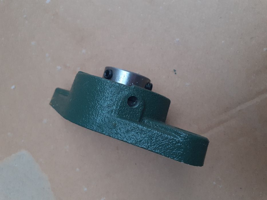 łożysko w obudowie fi 25mm zespół łożysk obudowa łożysko UCFL 205