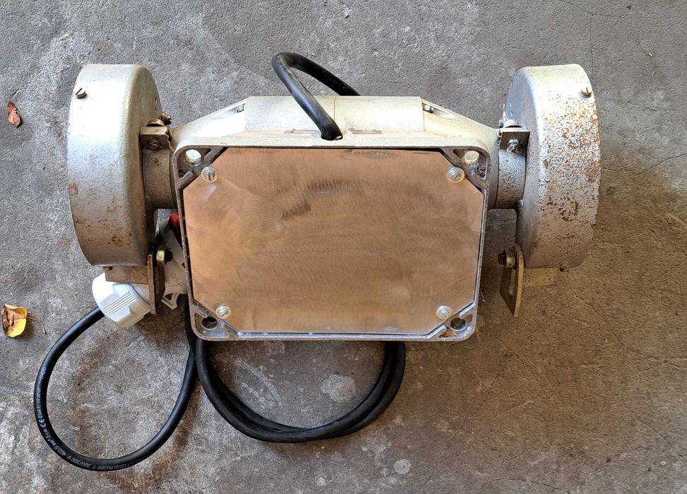 Niemiecka szlifierka stołowa VEB LOKOMOTIVBAU DDR 220-380v DDR DS160/1