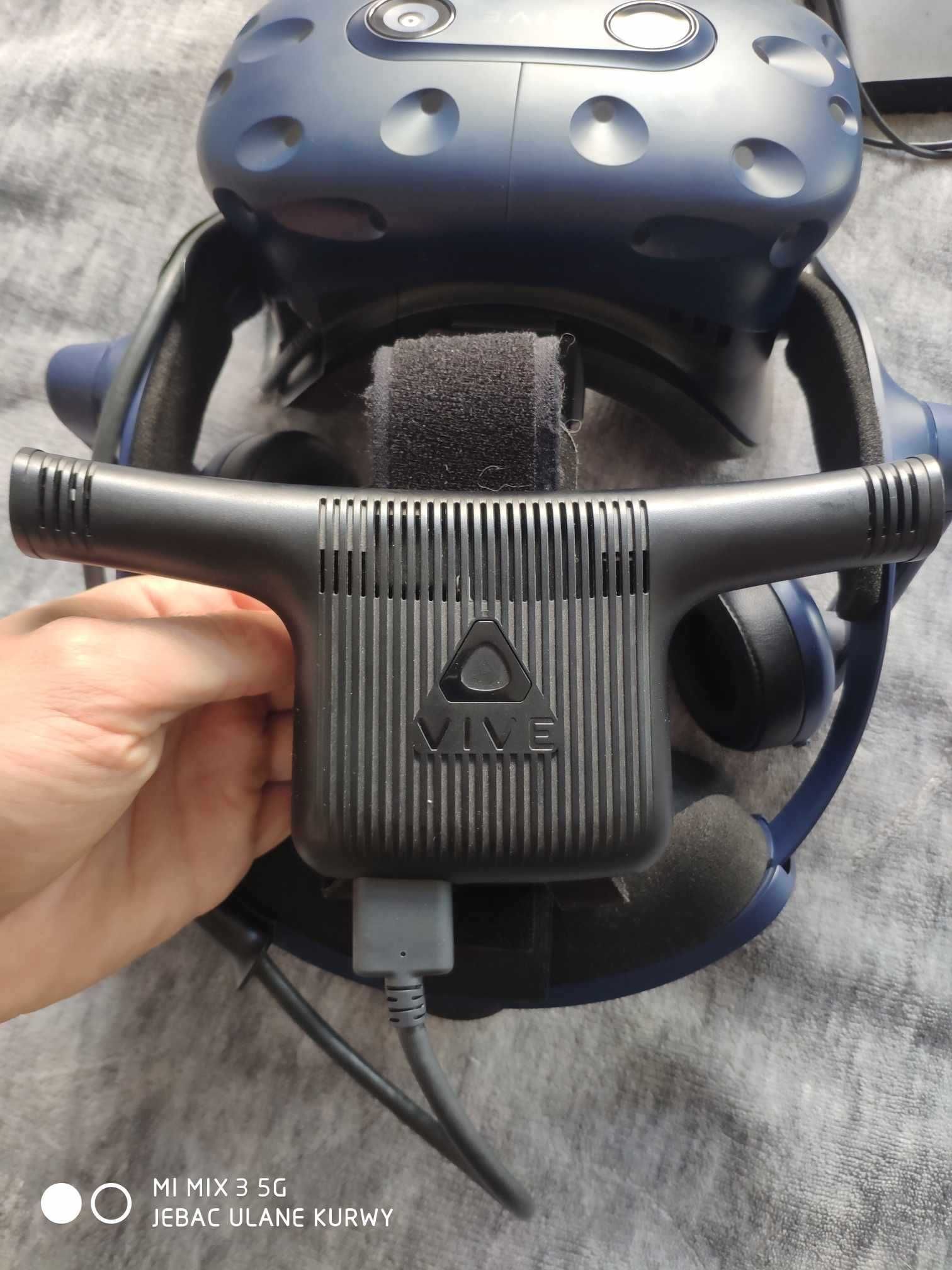 HTC Vive Pro + Wireless Adapter, Linkbox i kable w zestawie