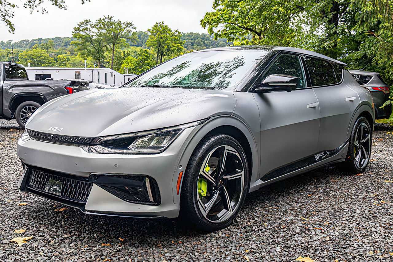 Kia EV6 GT   2024
