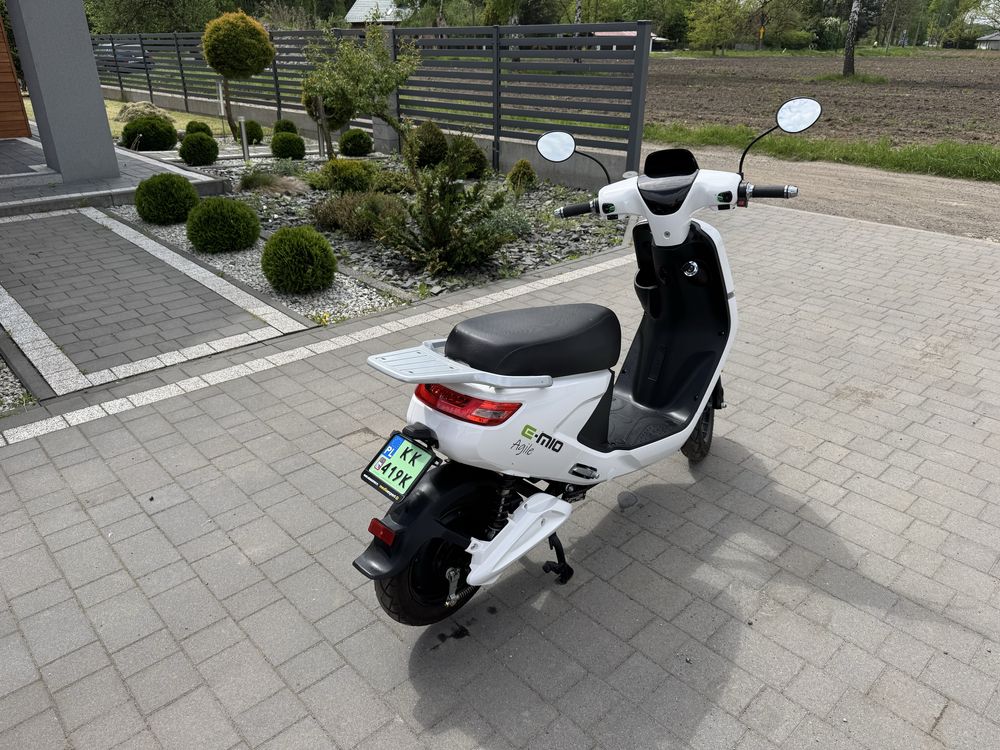 Skkiter elektryczny E-MIO Agile