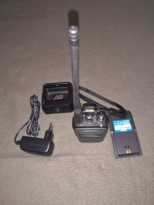 Радіостанція портативна KIRISUN DP405, кірасун