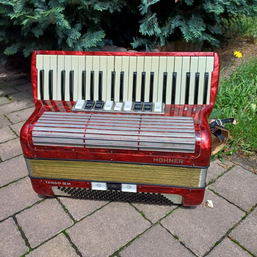 Akordeon Hohner tango 3M 120 basow