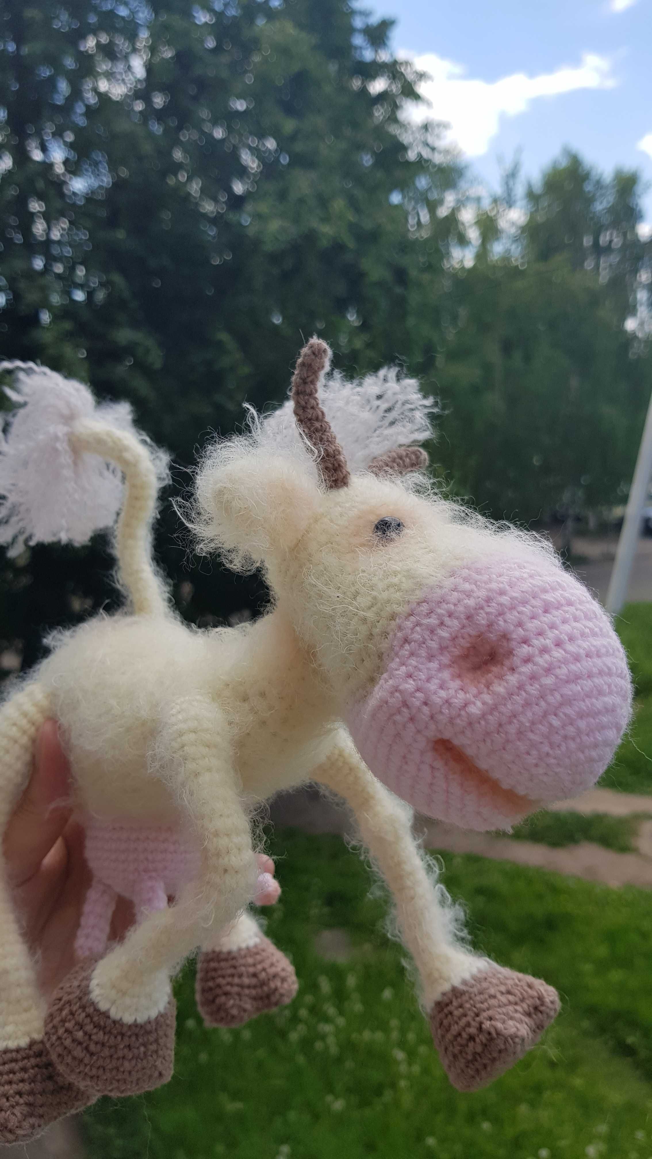 Мягкая игрушка ручной работы вязаная крючком. Коровка-Бурёнка