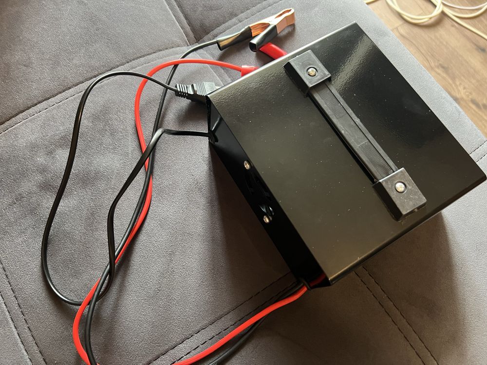 Зарядний пристрій для акумуляторів, зарядка акб, 400А(12V12A / 24V9A)