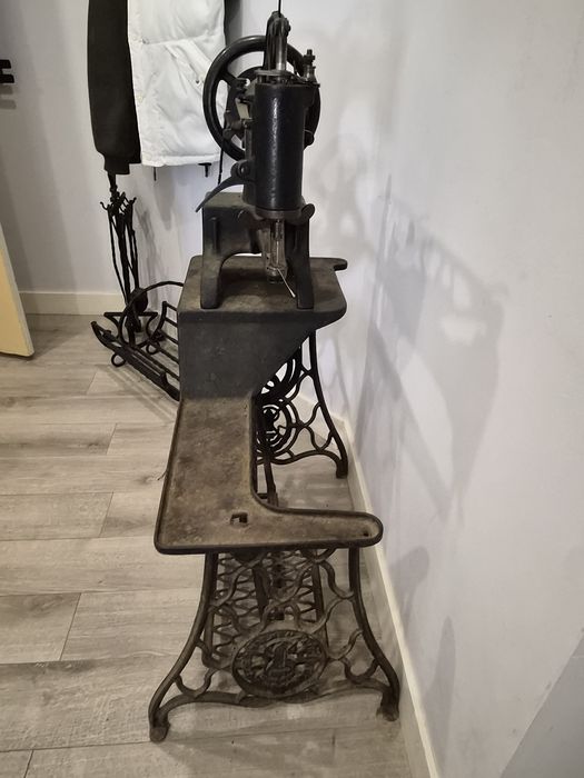 3 máquinas sapateiro e costura com 1 século