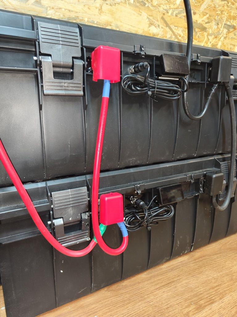 Niskonapięciowe magazyny energii 24v 6kWh z możliwością rozbudowy