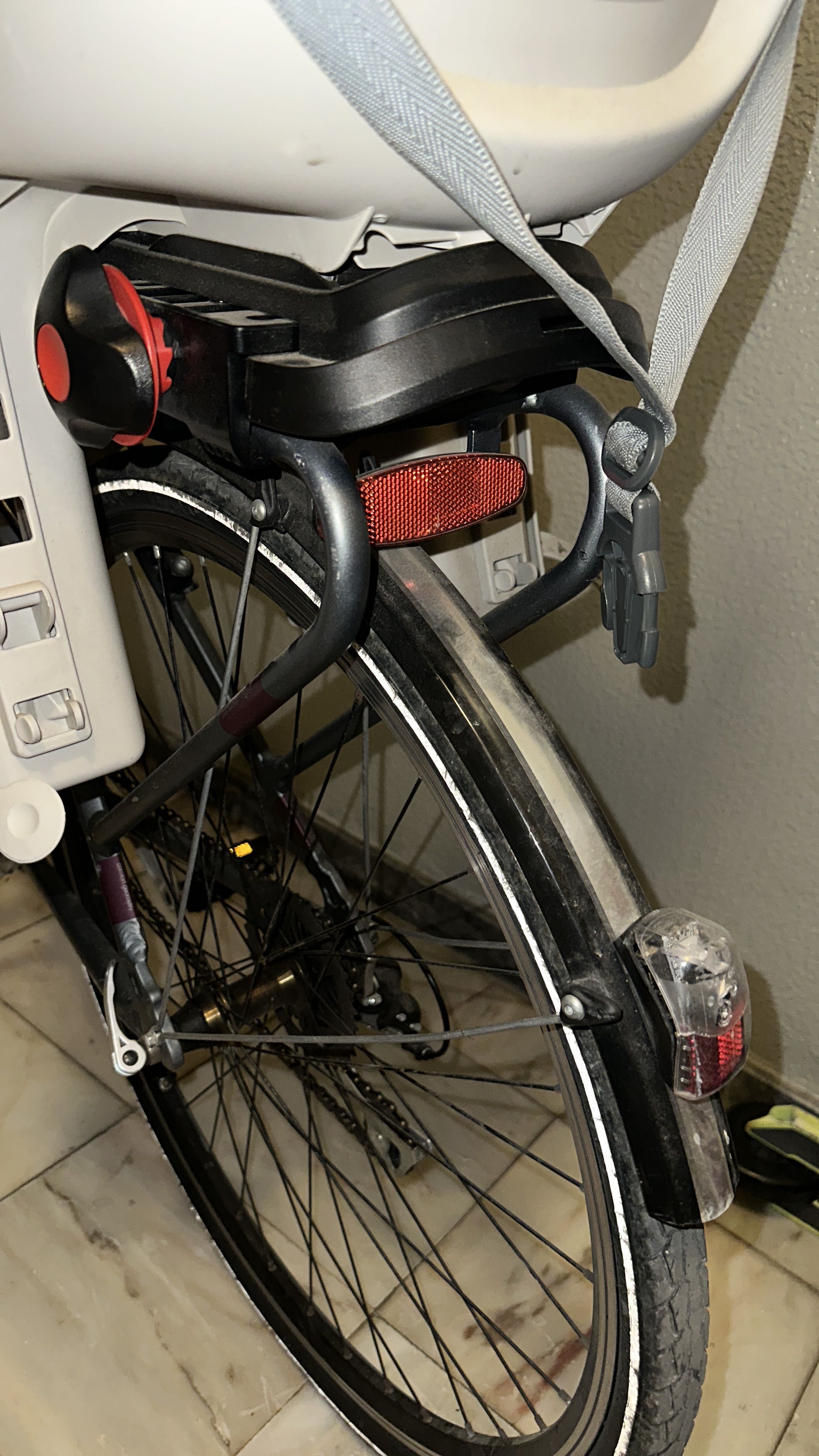 Vendo bicicleta holandesa com cadeirinha ou sem opção da cadeirinha