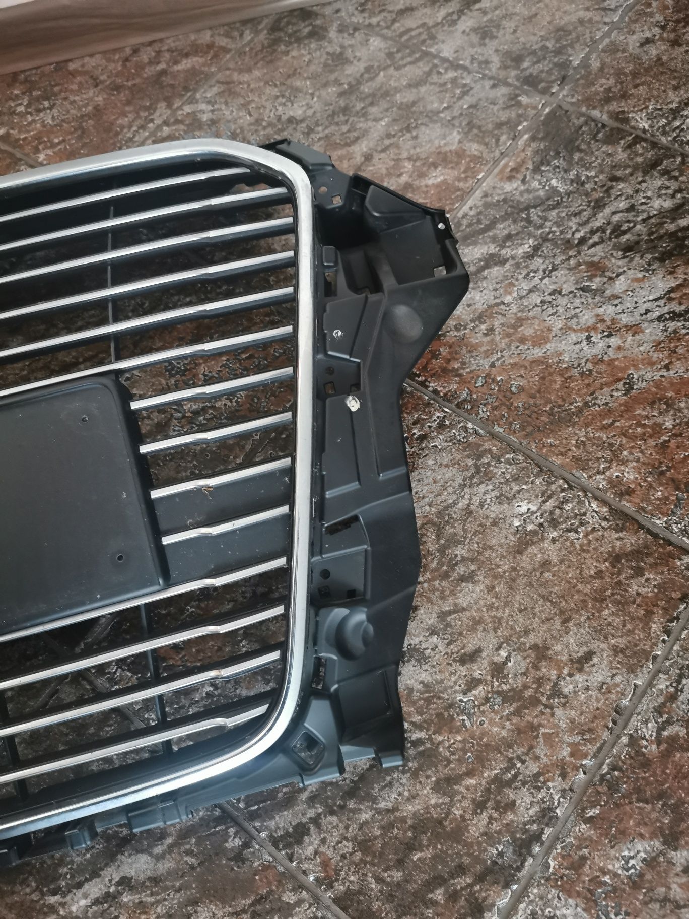 Atrapa Grill Zderzak Audi A3 E-Tron 8V4