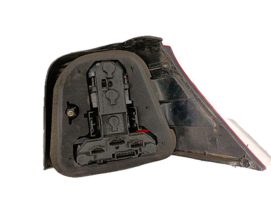 Farolim esquerdo VOLKSWAGEN Golf IV (1J1)