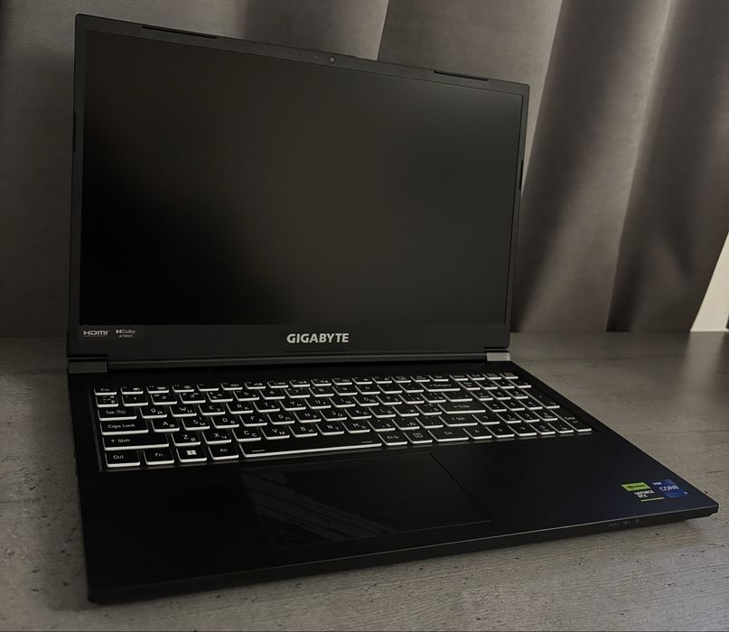 Gigabyte 4050 (6gb) i7 13620h