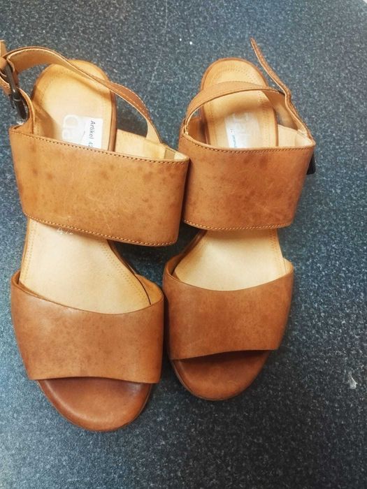 Sandálias de senhora
