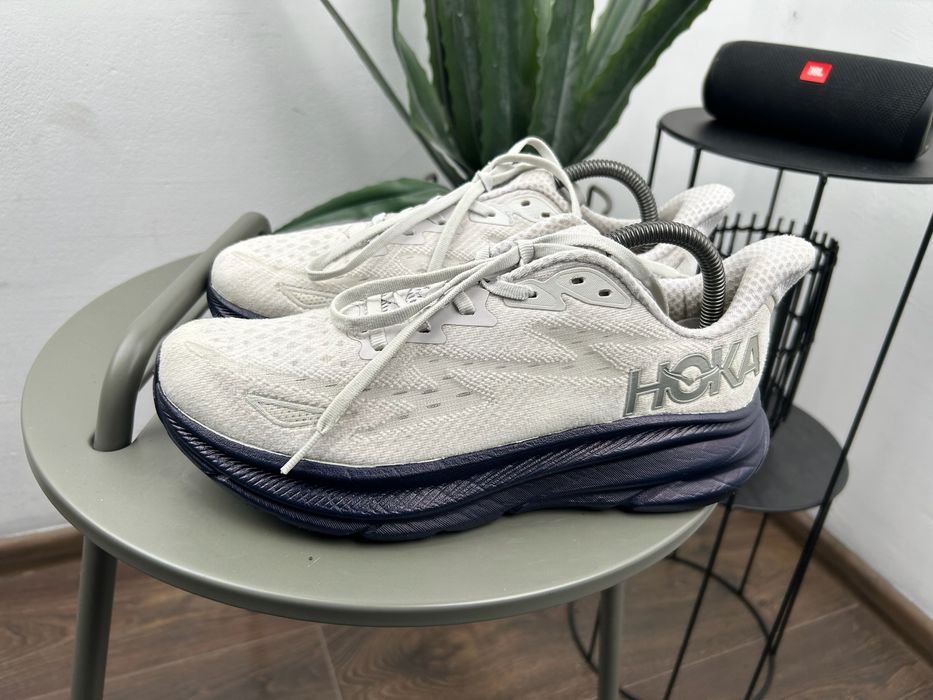 Оригінал! Кросівки Hoka Clifton 9 40.5 розмір М06026