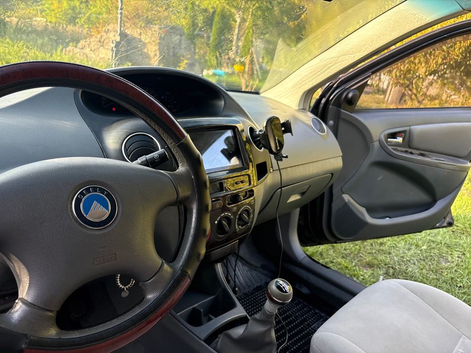 Geely MK, 2010 рік
 Пробіг: 98 000 км
 Власників: 2
 Ціна: 2600$