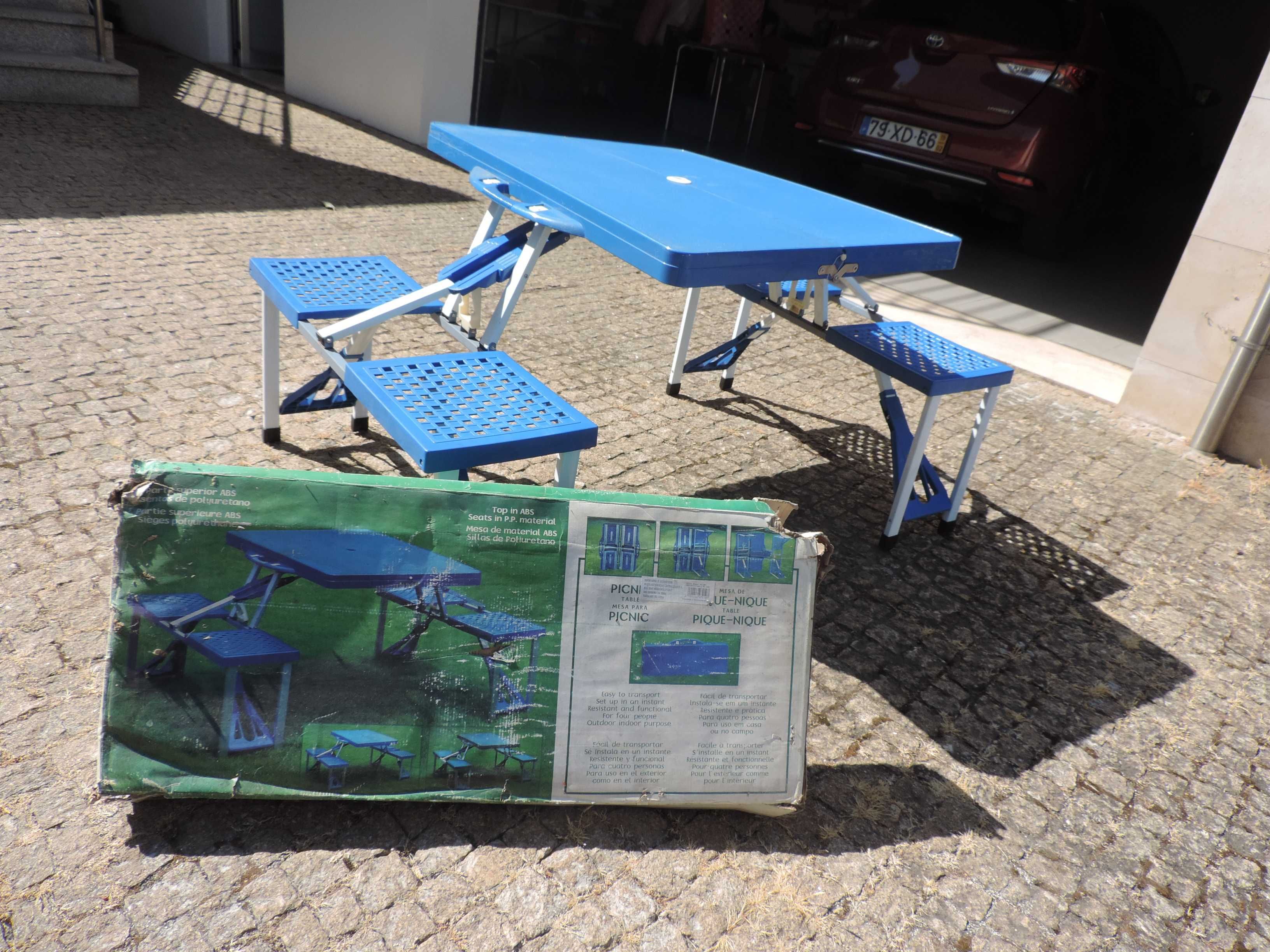 Mesa para pic-nic dobrável com bancos