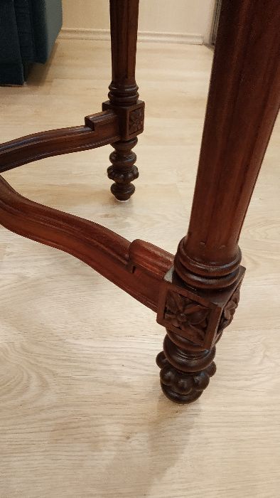Антикварный будуарный столик