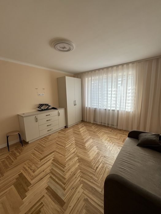 Оренда однокімнатна квартира вул. Довга