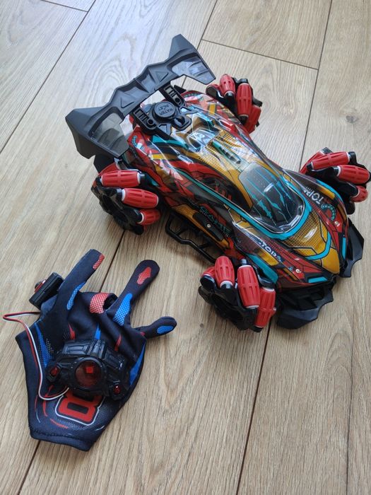 Samochód zdalnie sterowany obrotowy z parą LED muzyka