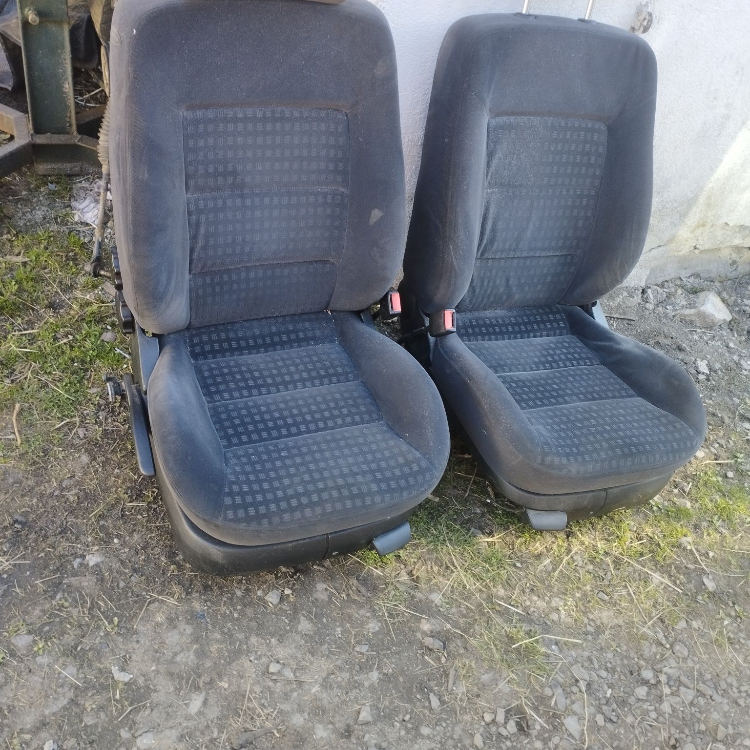 Volkswagen Passat B5 fl komplet foteli przód welur