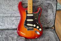 Fender American Ultra Luxe Stratocaster MN, Plasma Burst JAK NOWY
