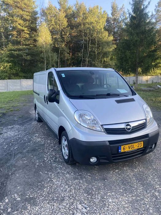 Opel Vivaro  Opel Vivaro stan bardzo dobry 2013 rok