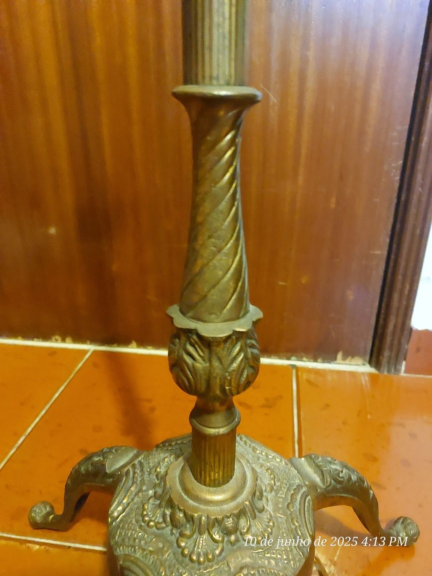 Abajur de chao leitura