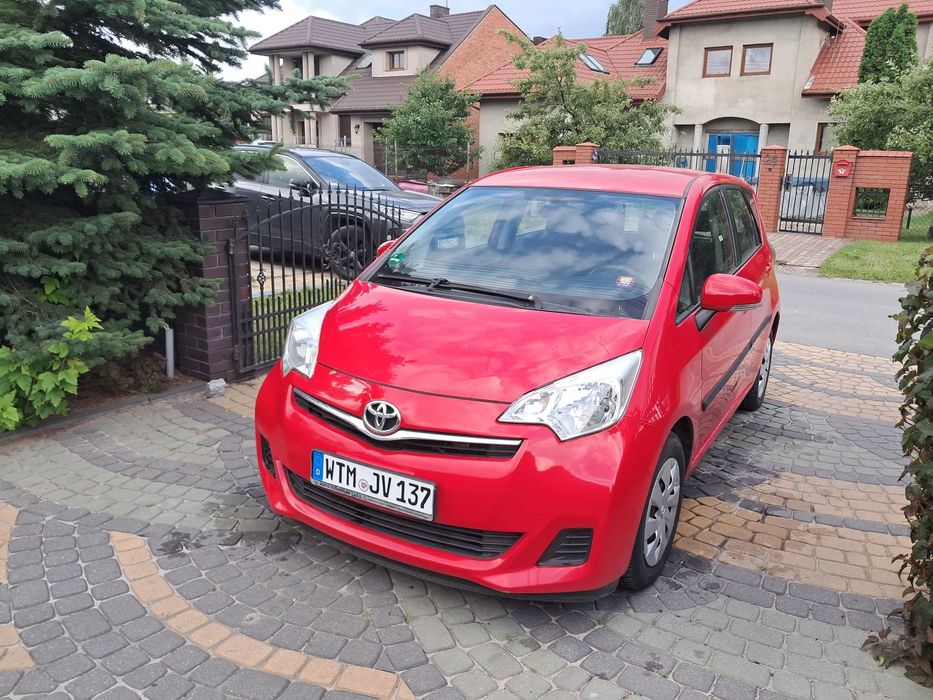 Toyota Verso S 1.3 100KM 6 Biegow klima opłacony