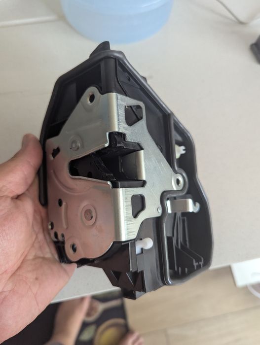 Fechadura nova BMW X5 E90 entre outros