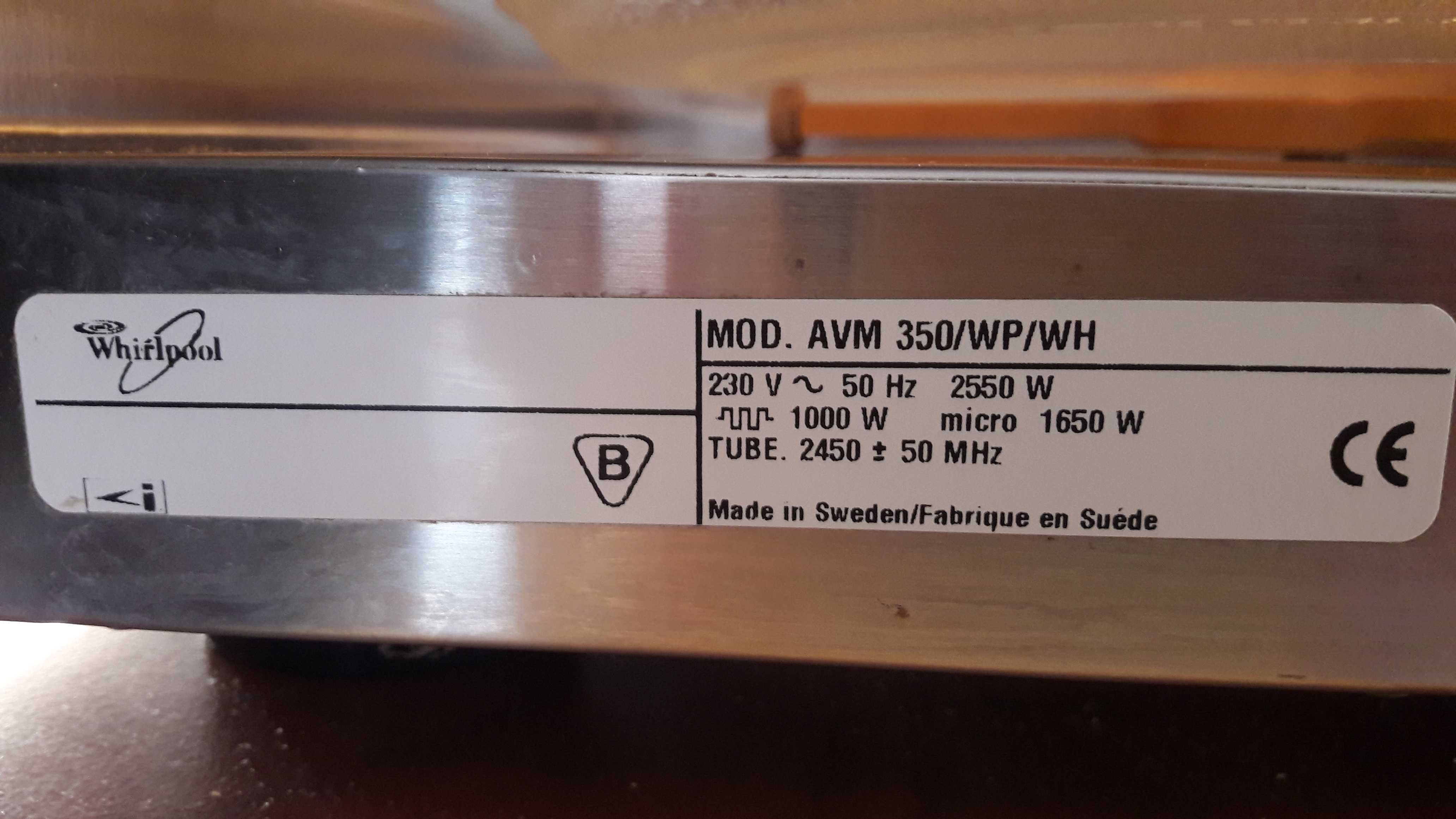 Sprzedam kuchenkę mikrofalową firmy Whirlpool model AVM 350