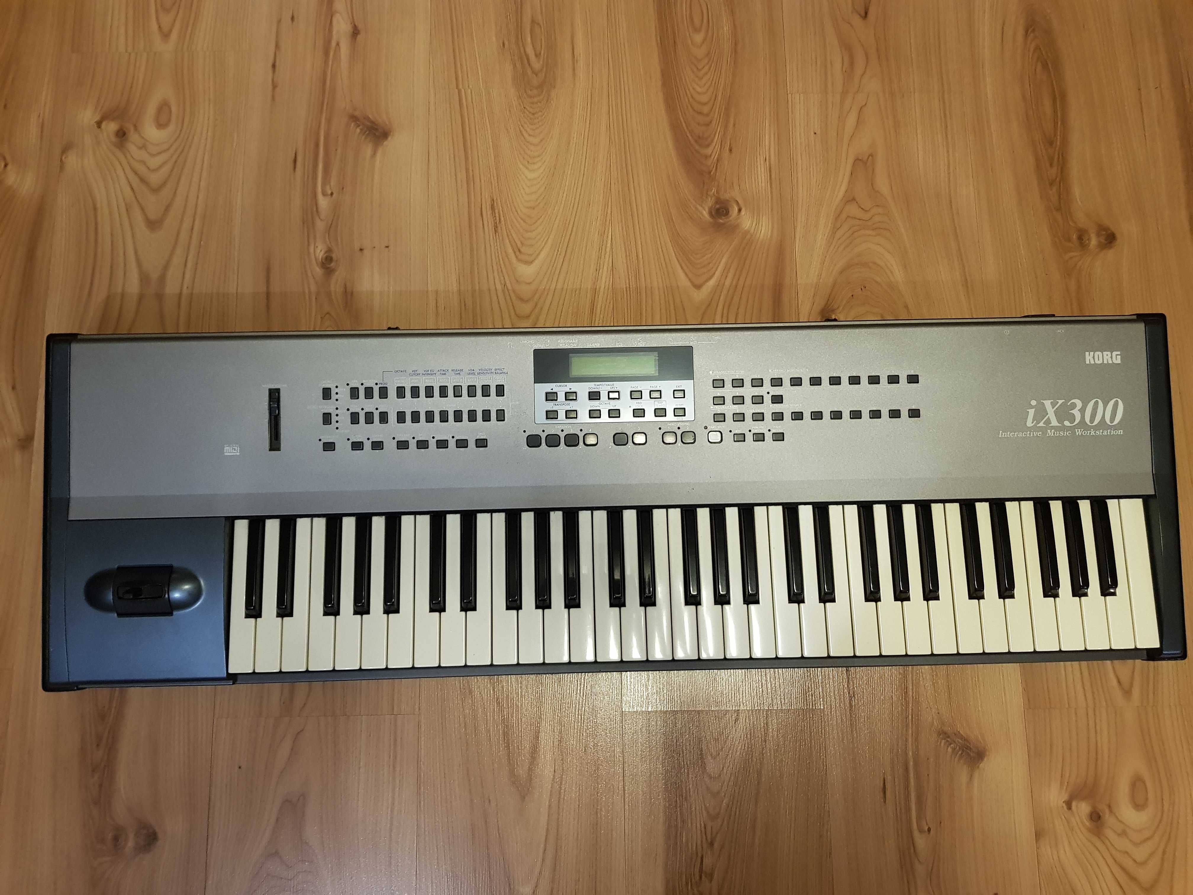 Korg  iX 300 sprzedam