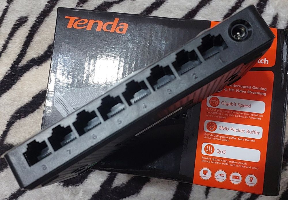 Гигабитный коммутатор Tenda 8 портов SG-108