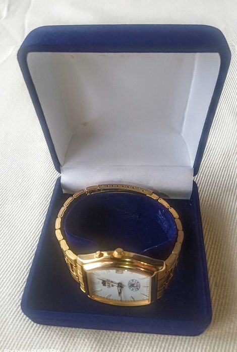 Годинник Orient.