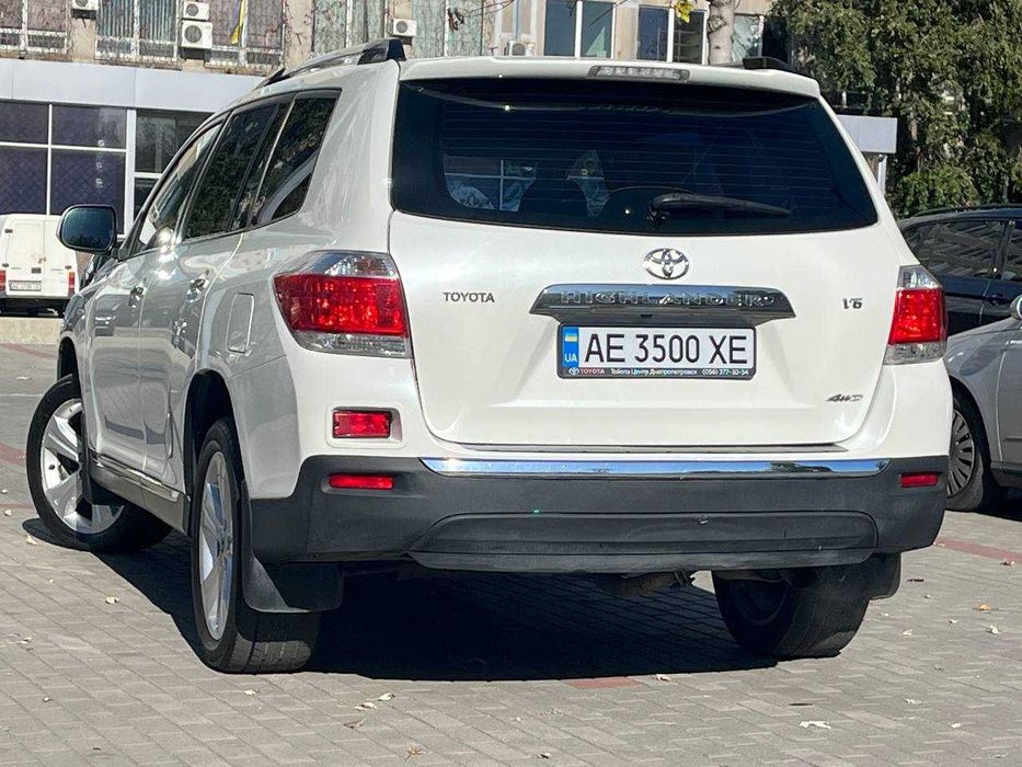 Toyota Highlander 2013 Офіційний без підкрасів