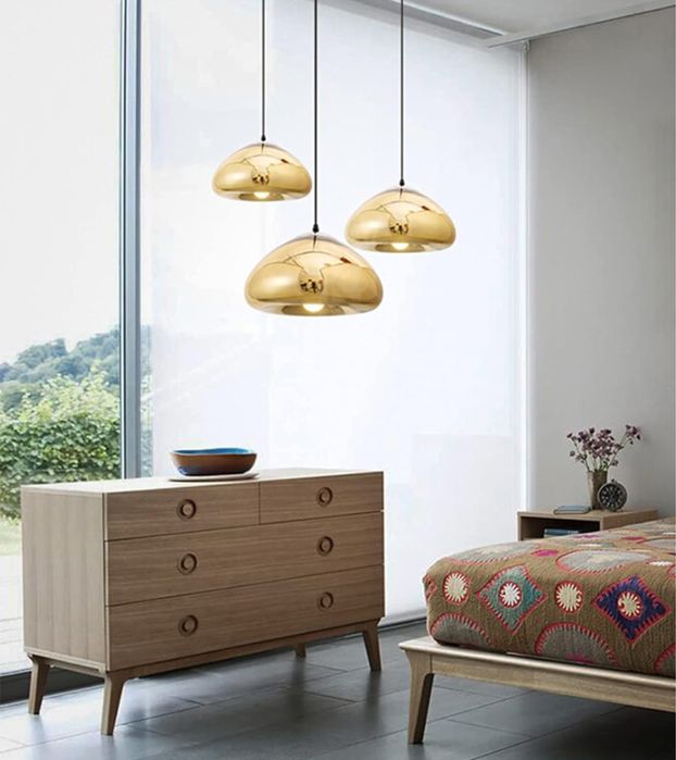 Candeeiro pendente em vidro dourado 30cm x 17cm