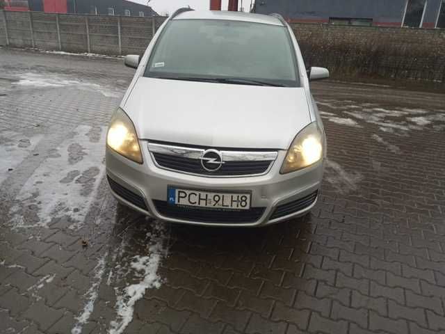 Opel Zafira 1.9 cdti 7 osobowa HAK swiezy przeglad